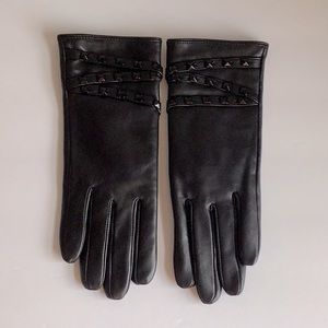 NWOT NAPO Stud Black Leather Gloves Touchscreen Compatible